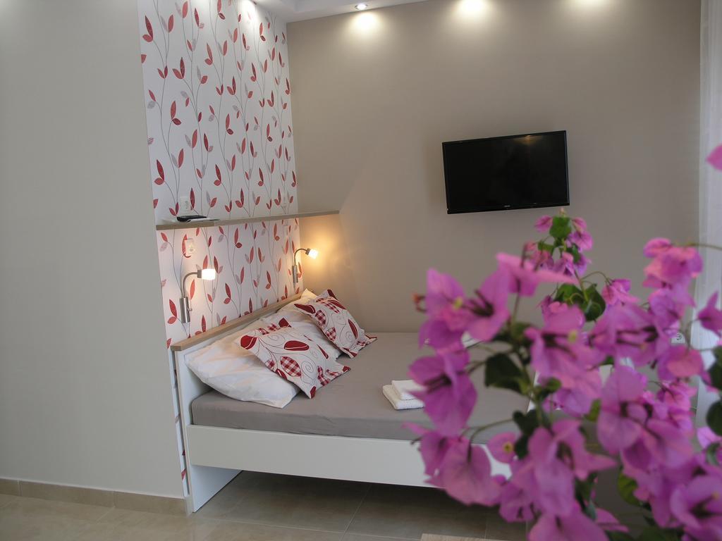 Apartments Dobrila Podgora Exterior foto