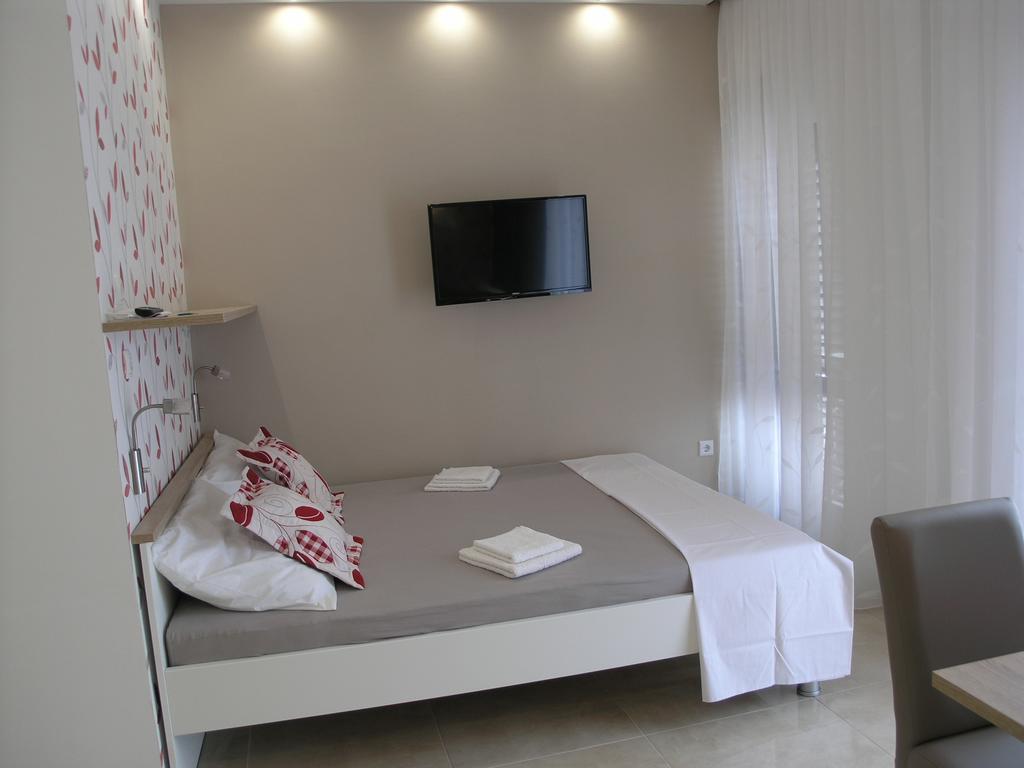 Apartments Dobrila Podgora Exterior foto