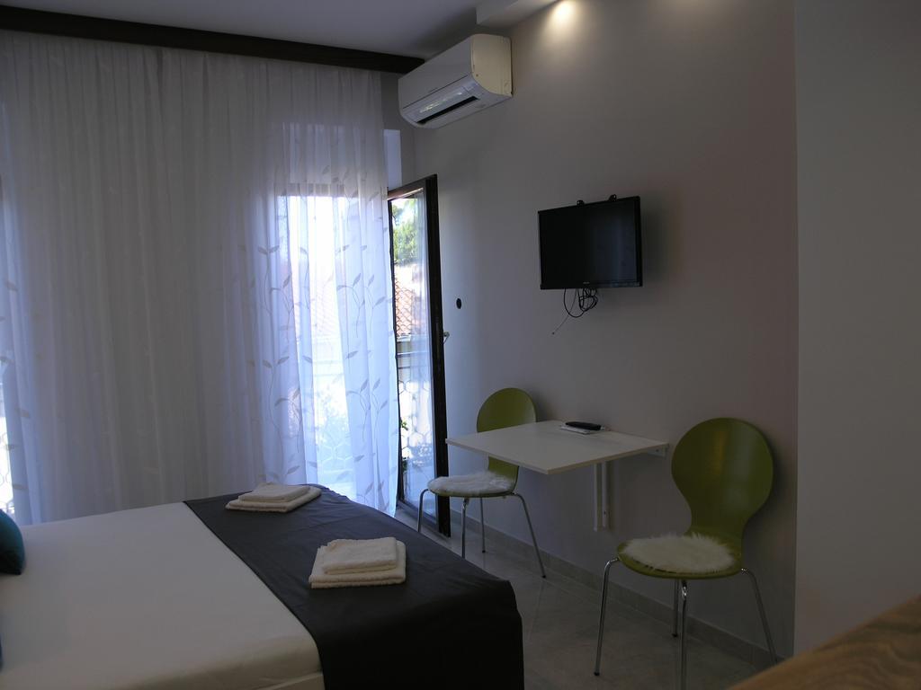 Apartments Dobrila Podgora Exterior foto