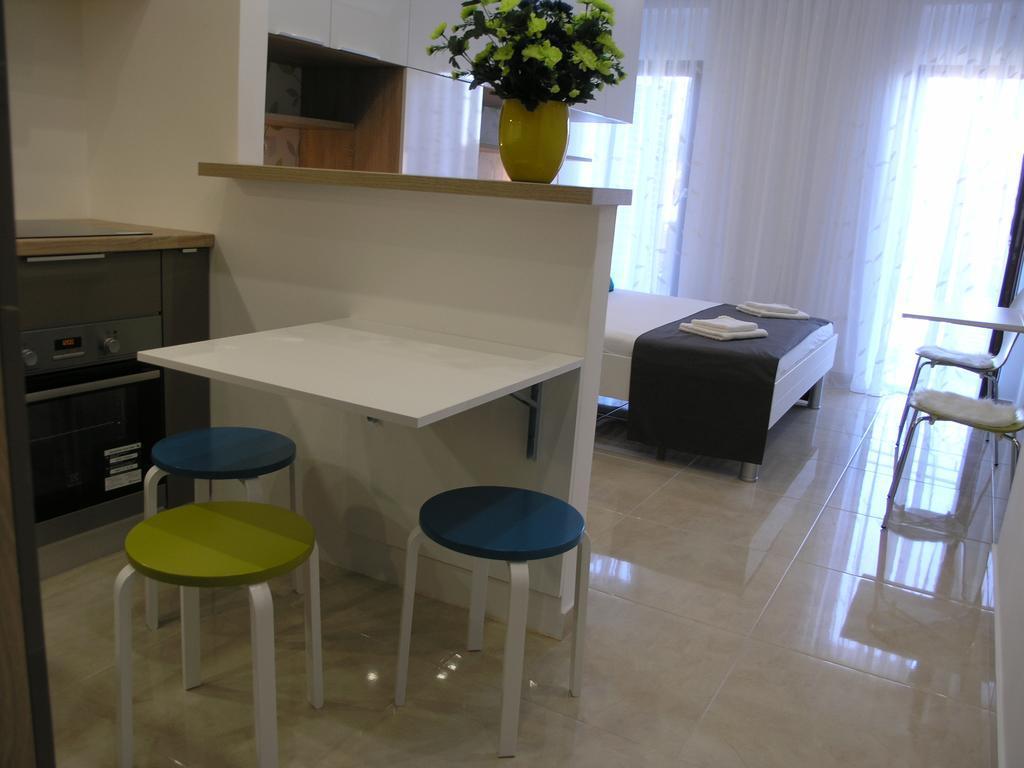 Apartments Dobrila Podgora Exterior foto